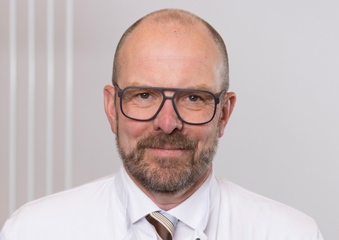 Prof. Dr. med. Arndt van Ophoven