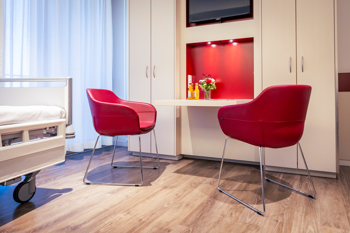 Sitzecke in einem der Wahlleistungszimmer des Marien Hospital Herne.