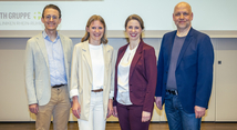 Dr. Catharina Berghmans, Standortleitung und Leitende Oberärztin der Klinik für Gefäßchirurgie im Marien Hospital Herne (2. v. r.), informierte gemeinsam mit weiteren Experten interessiertes Fachpublikum zu Dialysezugängen.