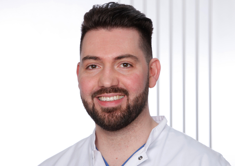 Dr. med. Alexander Petrovic