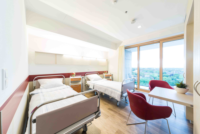 Zweibettzimmer für Wahlleistungspatienten des Marien Hospital Herne.