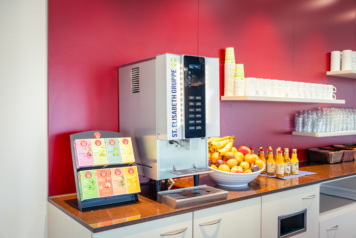 Obst- und Getränkeauswahl der Waglleistungsstation des Marien Hospital Herne.